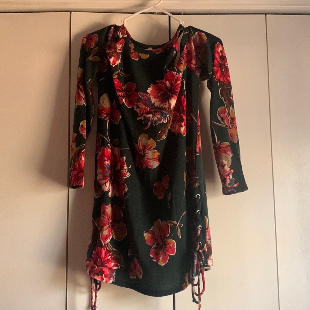 Green floral open shoulder top